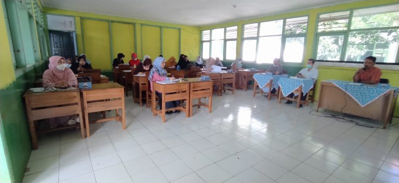 Rapat Verifikasi Kenaikan Kelas 7 dan 8 SMPN 1 Mande