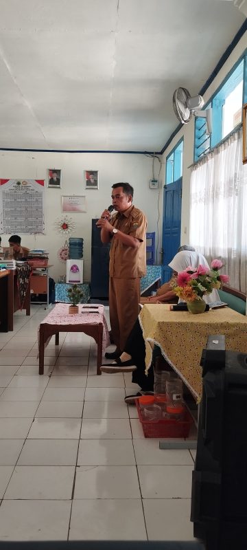 Pengarahan Sulinjar di SMPN 1 Mande dari Pak Kabid SMP