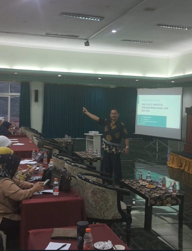 Membangun Dunia Berkualitas Anak bersama Guru Hebat