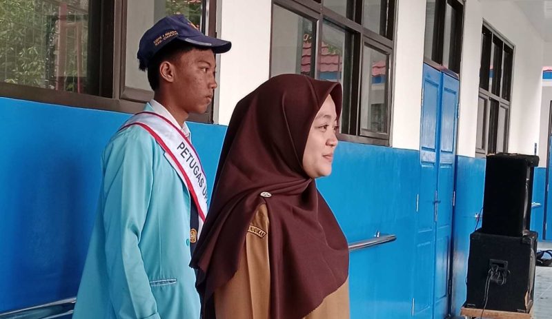 Adab Sebelum Ilmu, Amanat Upacara Bendera Bu Darisa